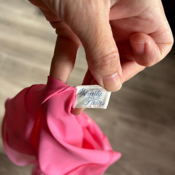 Vintage 50s Vanity Fair Day Glo Pink Nylon Chiffon Embroidered Peignoir Set XS S - Picture 10 of 12